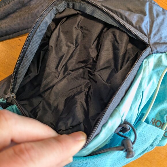 The North Face Chimera 18L Blue Backpack Bag Dyno Cinch Hiking Day Pack Cycle main image 9